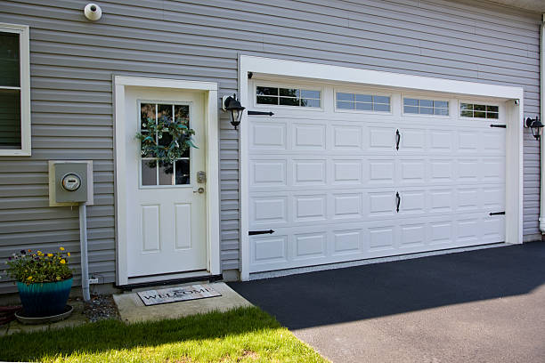 24/7 Emergency Garage Door Panel Replacement experts in Polk City, IA